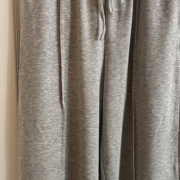 Wide-Leg Drawstring Sweatpants - Light Gray - Picture 3 of 5